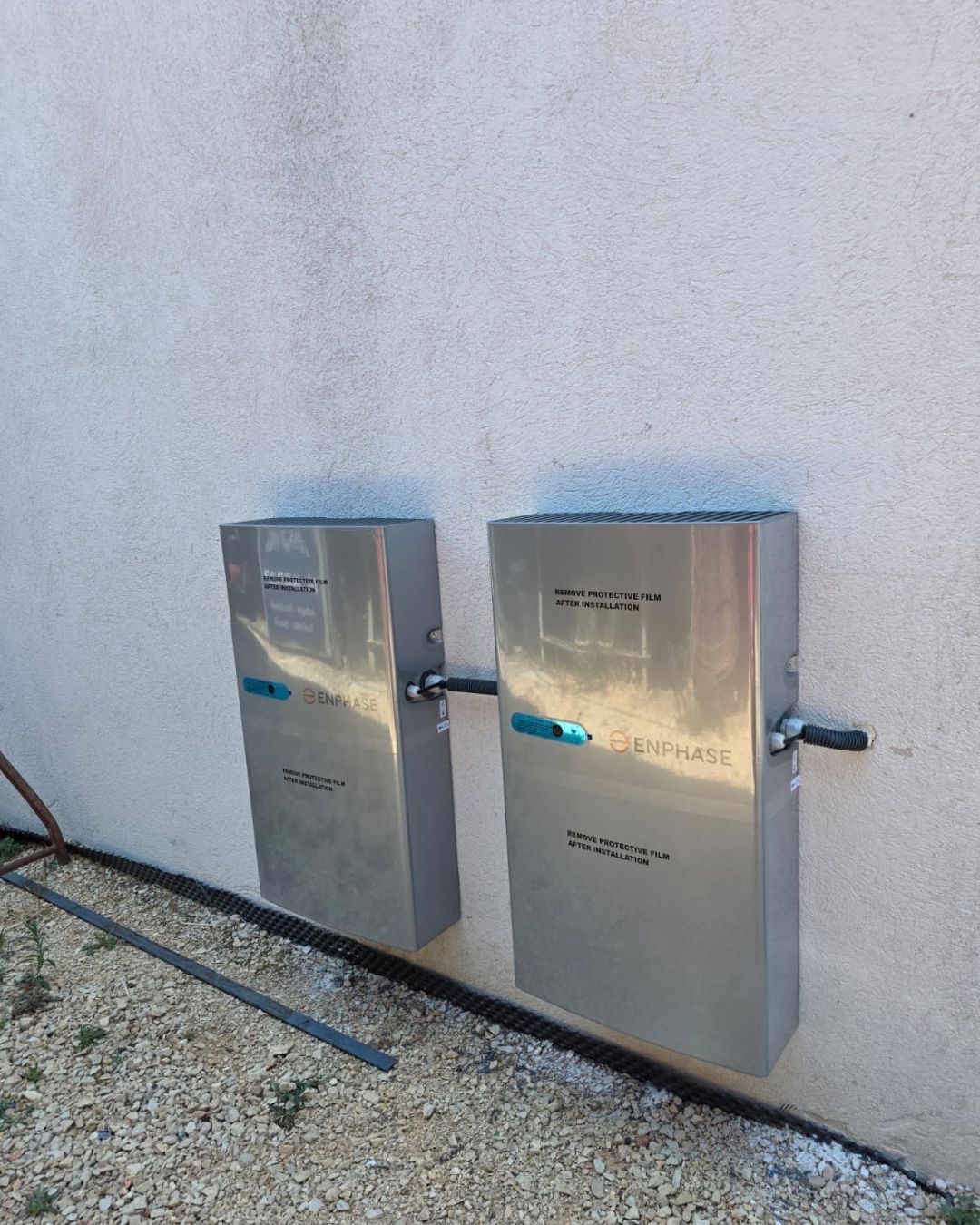 Première image de
              Installation de deux batteries Enphase iq battery 5P à Aubagne