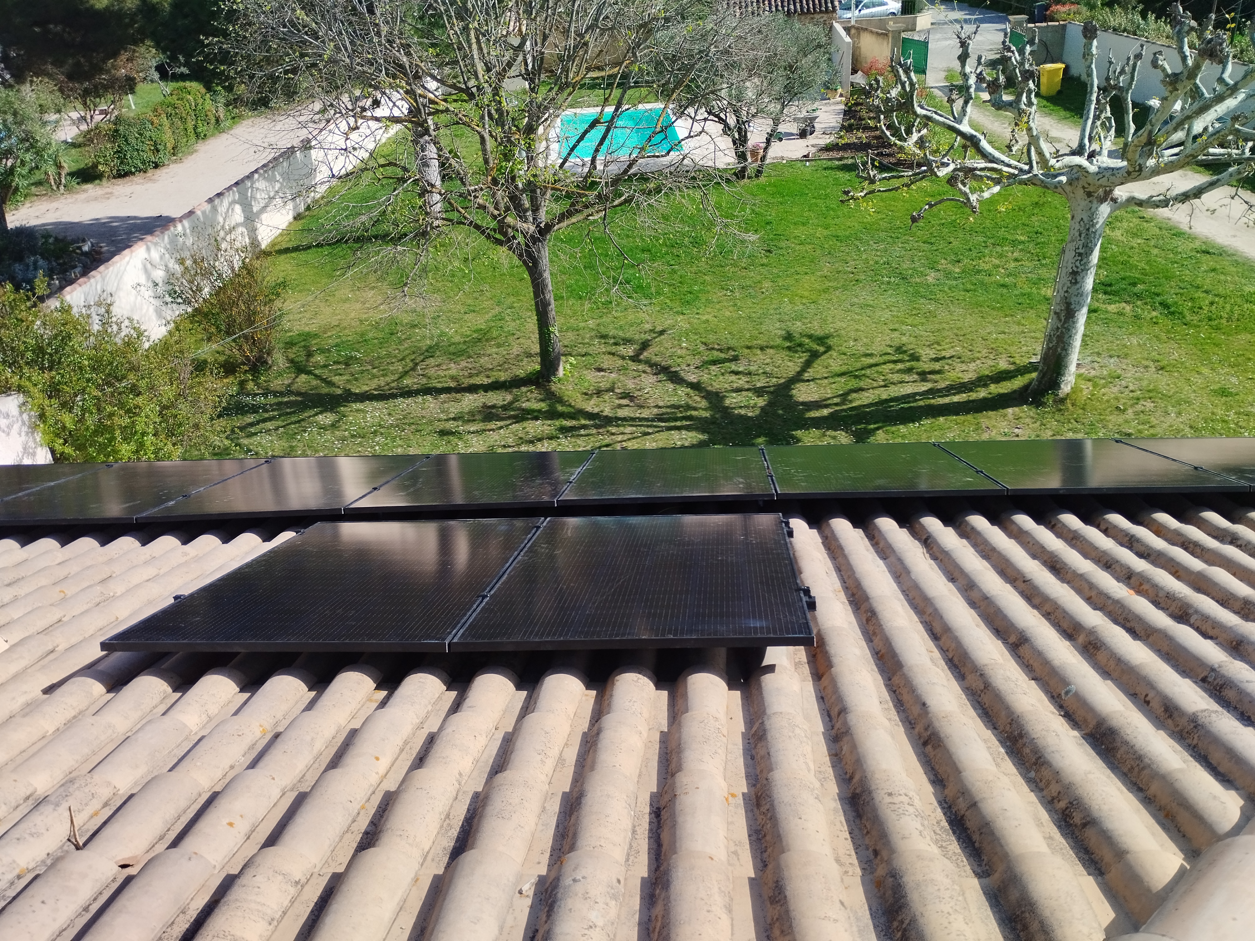Première image de
              Installation photovoltaïque de 3 kWc à Entraigues-sur-la-Sorgue