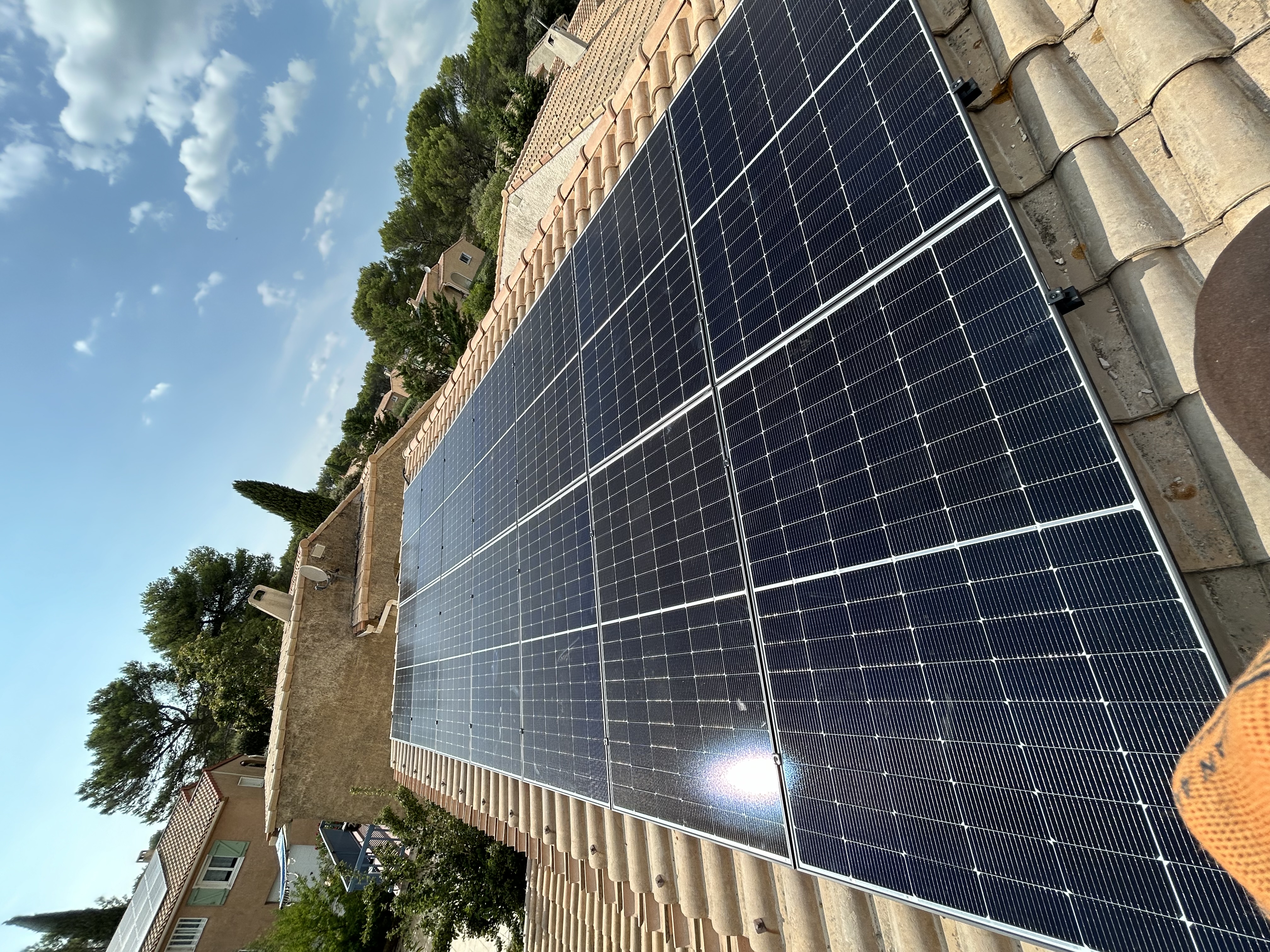 Première image de
              Installation photovoltaïque de 6,23 kWc à Lambesc