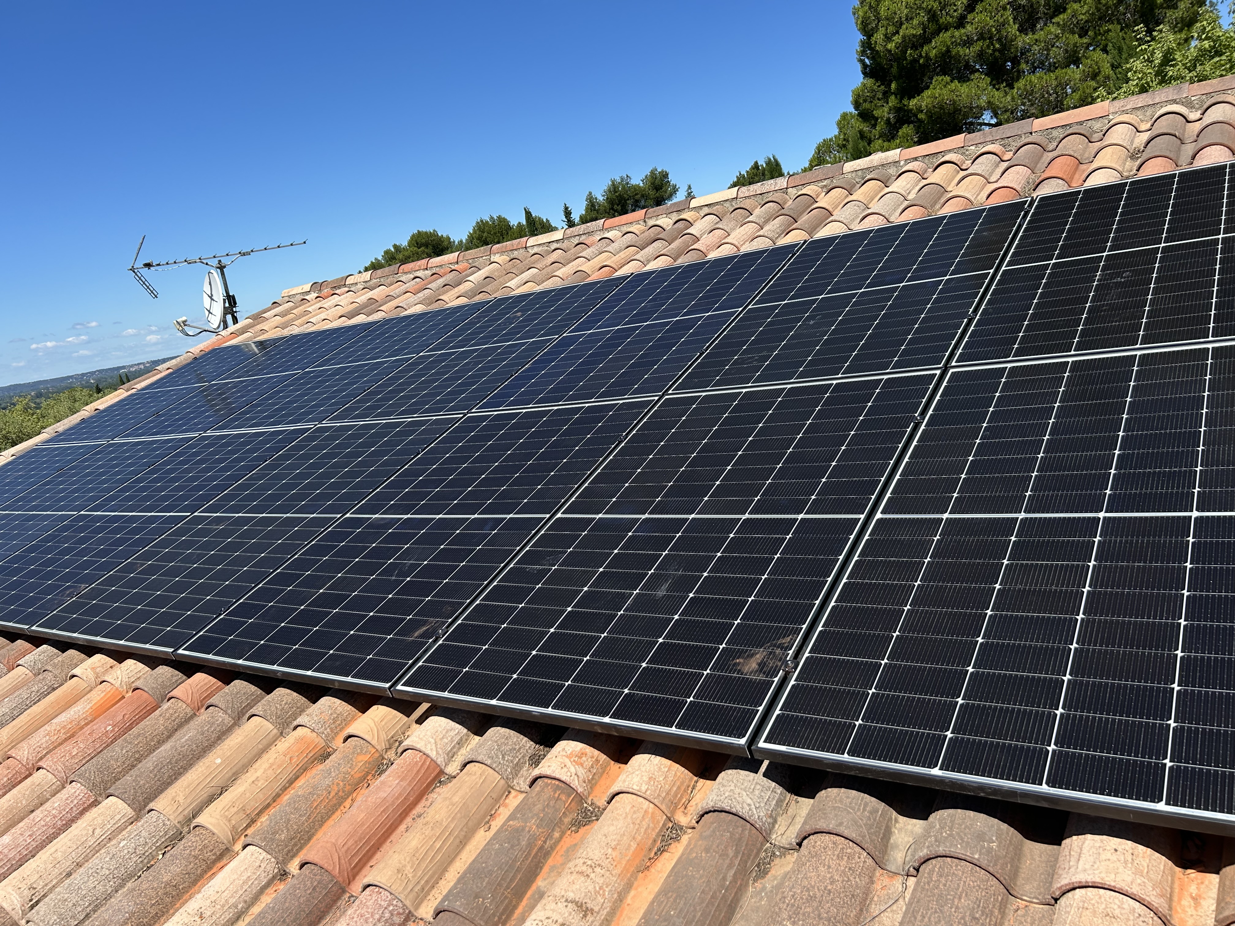Première image de
              Installation photovoltaïque de 8 kWc à L’Isle-sur-la-Sorgue