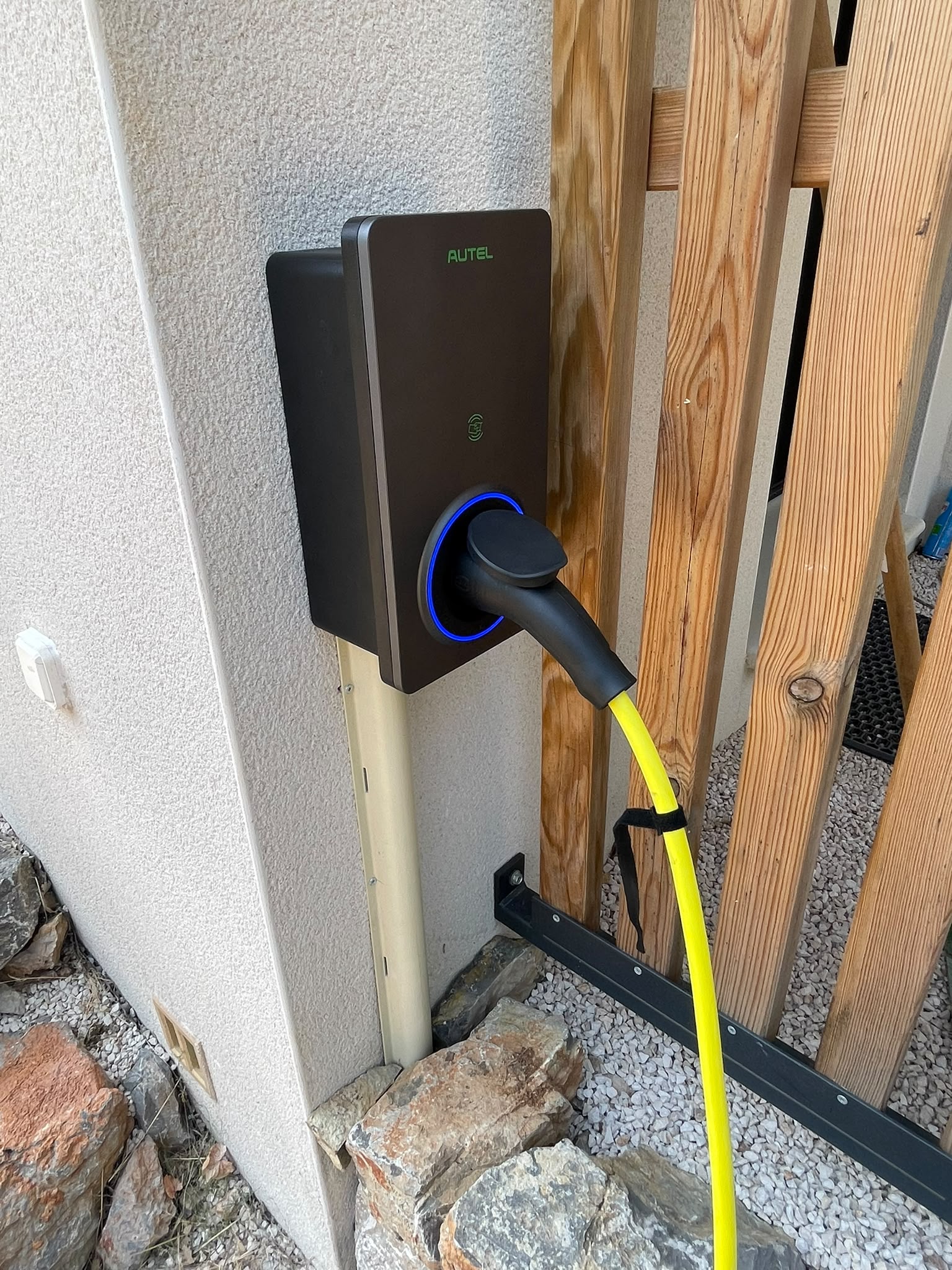 Première image de
              Installation d’une borne AUTEL MaxiCharger 7,4 kW à Sainte-Maximin-la-Sainte-Baume