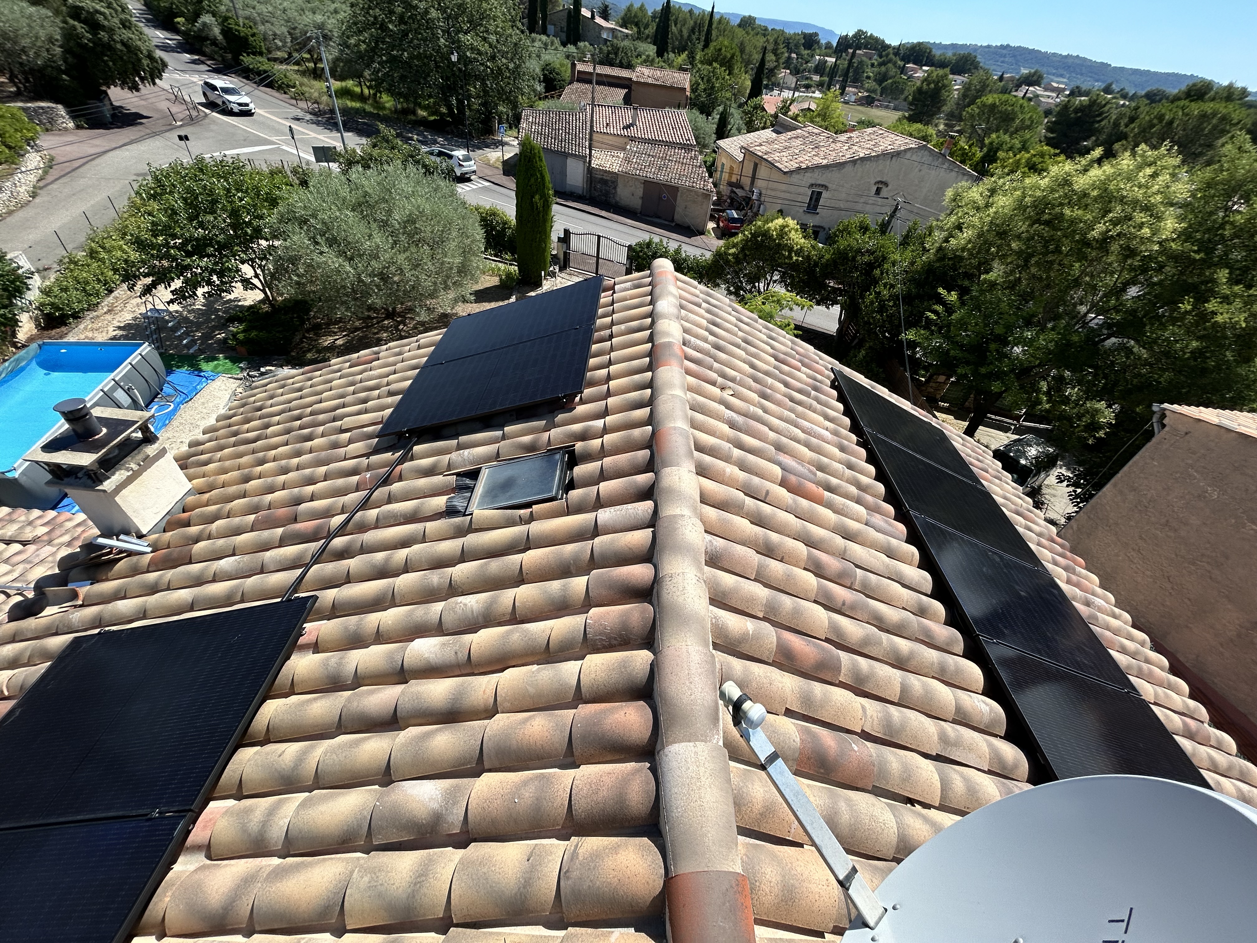 Première image de
              Installation photovoltaïque de 6 kWc à Villes-sur-Auzon