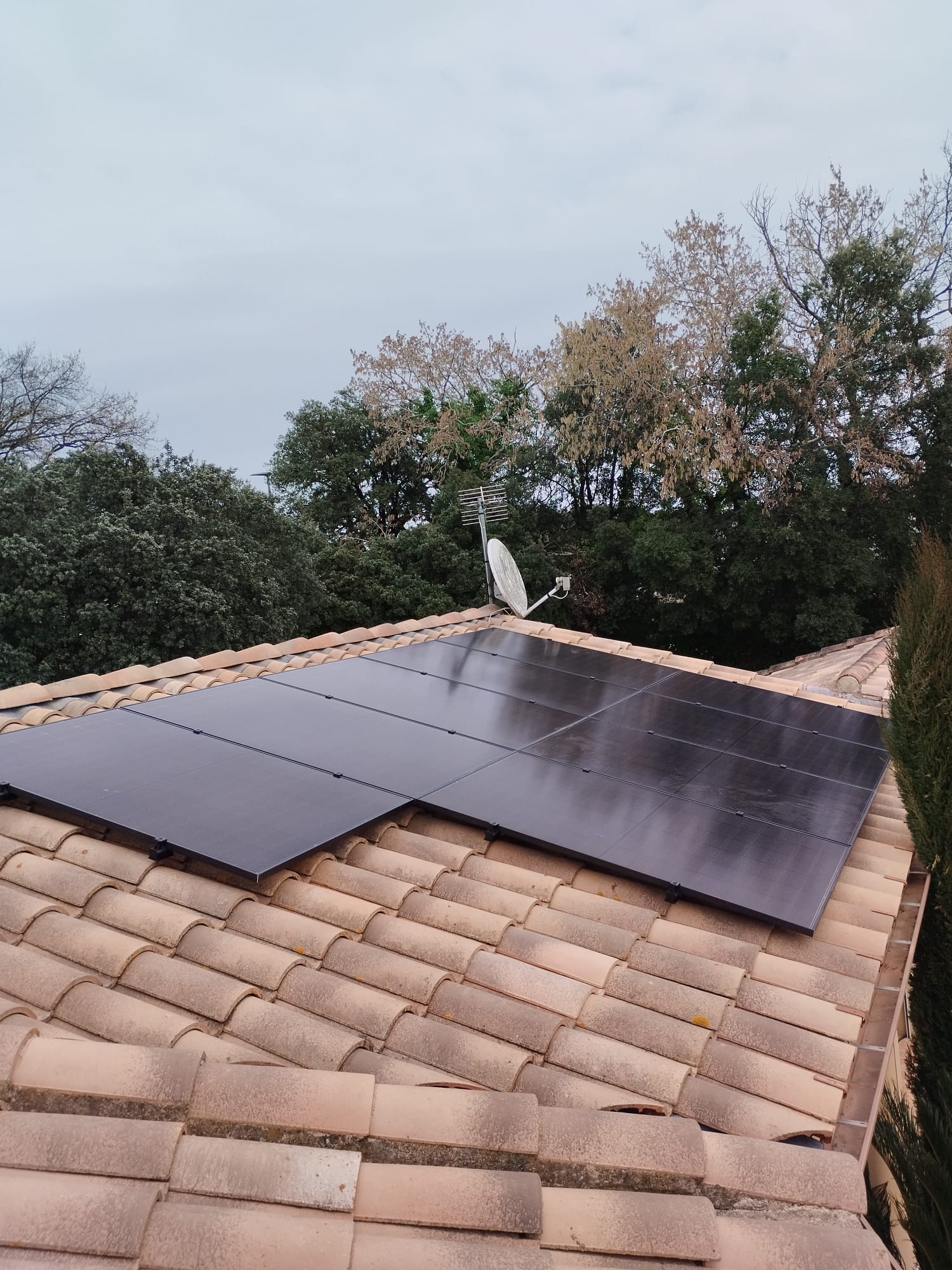 Première image de
              Installation photovoltaïque de 9 kWc à Vedène