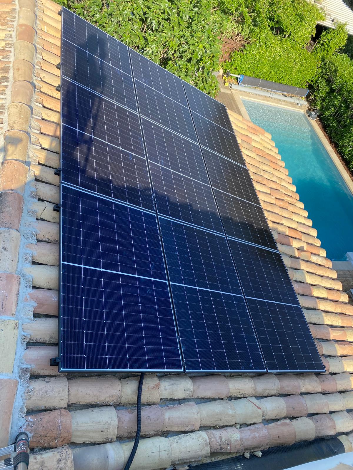 Première image de
              Installation photovoltaïque de 6 kWc en autoconsommation à Vedène